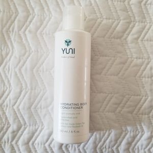 YUNI Hydrating Body Conditioner